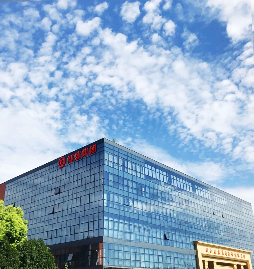 用绿色初心，换四季常青|：氐掠甐WIN集团贵州鼎盛服饰荣获贵州省“2025年绿色供应链企业”